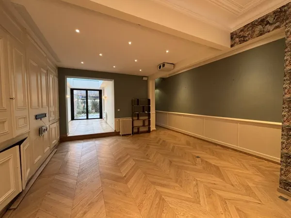Maison 8 pièces 200 m² 