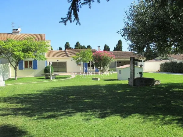 Maison à la campagne, proche du centre sans aucun vis-à-vis. 