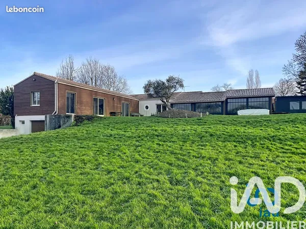 Maison 8 pièces 179 m² 