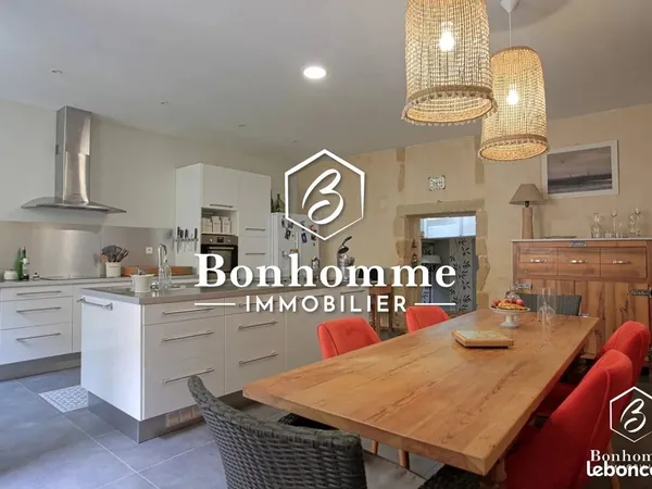 Maison 7 pièces 270 m² 
