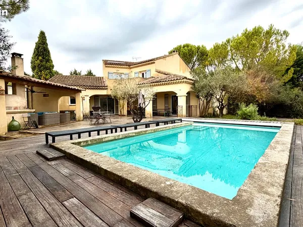 Villa 10 pièces 248 m² 
