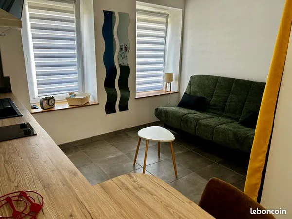 Loue studio meublé dans le bourg 