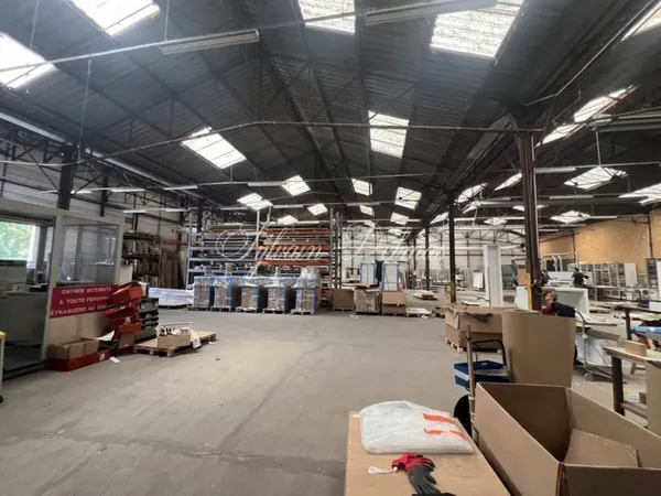 Locaux industriels et bureaux à vendre proche de AMBOISE (37) 