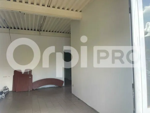 Local commercial 352 m² 