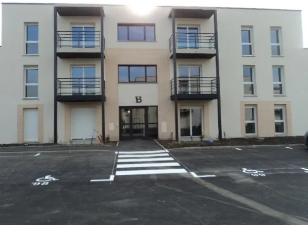 Quartier Frais-Marais T2 Excellent état avec parking, résidence BBC 