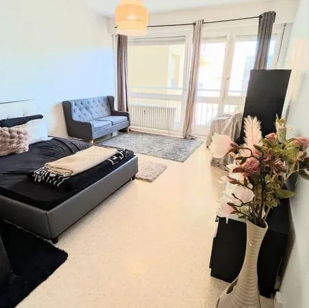 Studio 32m2 meublé avec place de parking et cave 