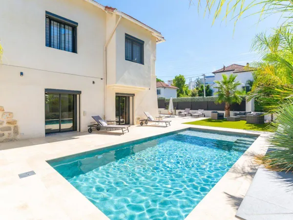 Maison 5 pièces 180 m² 