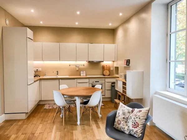 Loue appartement meublé 
