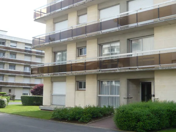 Studio 1 pièce 20 m² 