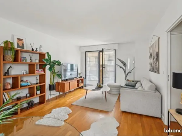 Location meublé Boulogne 2 chambres balcon parking 