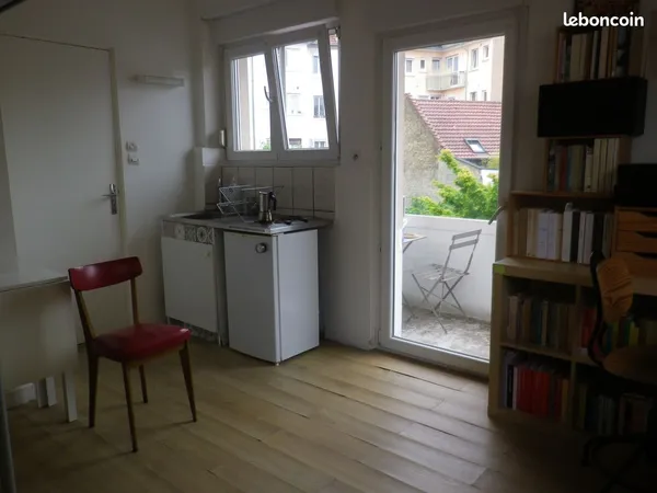 JOLI STUDIO RENOVE avec BALCON, 19m2, 45 RUE DE SELESTAT 67100 STRASBOURG NEUDORF 