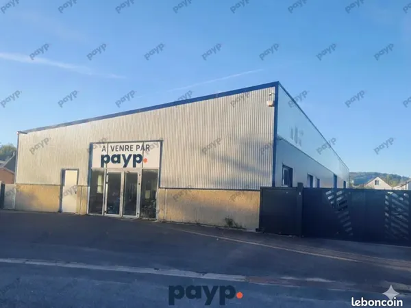 Local industriel 647 m² 