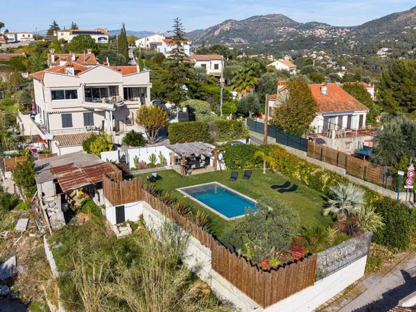 Maison 5 pièces 142 m² 