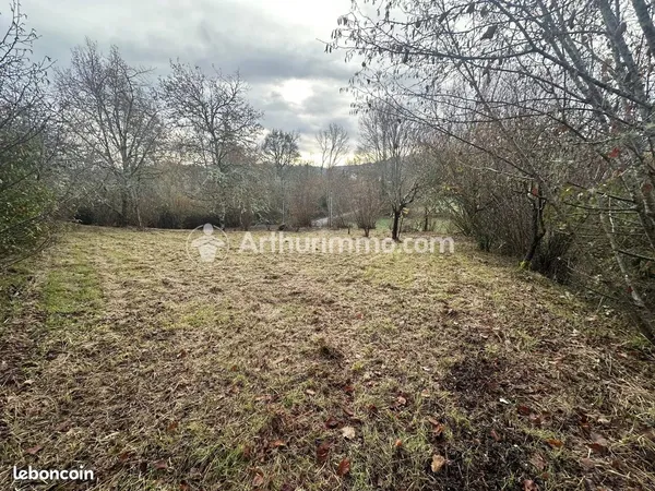 Terrain 1813 m² Saint-Astier 