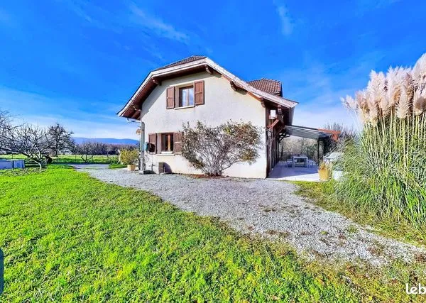 Maison 6 pièces 204 m² 