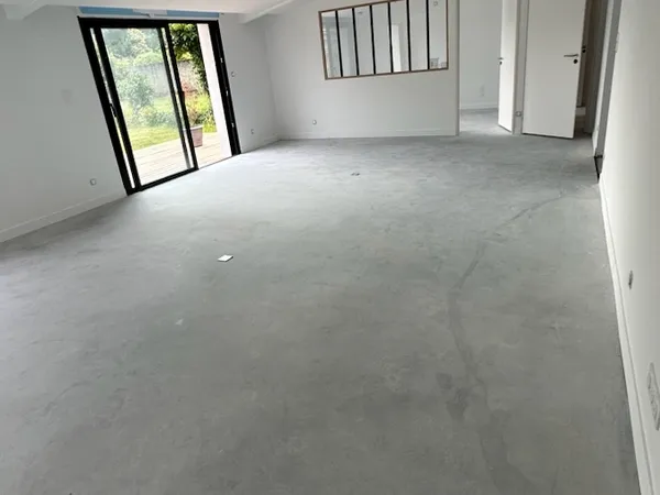 Vends maison 4 chambres, jardin 500m² 
