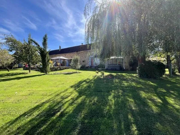 Maison de plain-pied 4 pièces 144 m² 