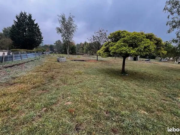 Terrain 1 290 m² Brioux Sur Boutonne 