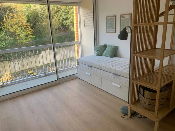 Studio 1 pièce 15 m² 