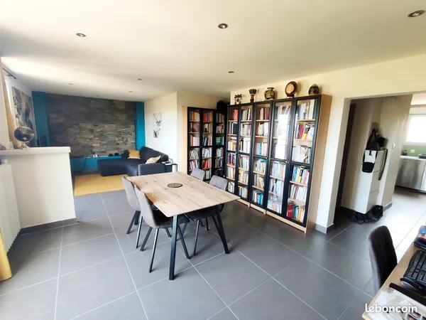 Bel appartement F3 traversant, entièrement rénové - lumineux, calme et prêt à vivre 