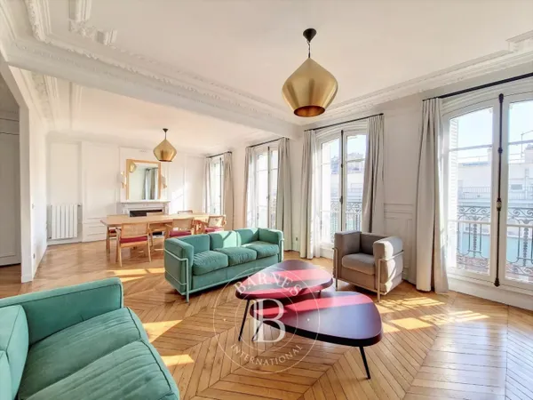 Le service location de la Maison BARNES vous présente ce bien : 