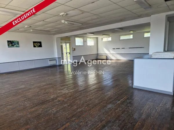 Commerce 1 pièce 342 m² 