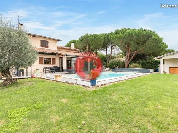 Maison 6 pièces 191 m² 