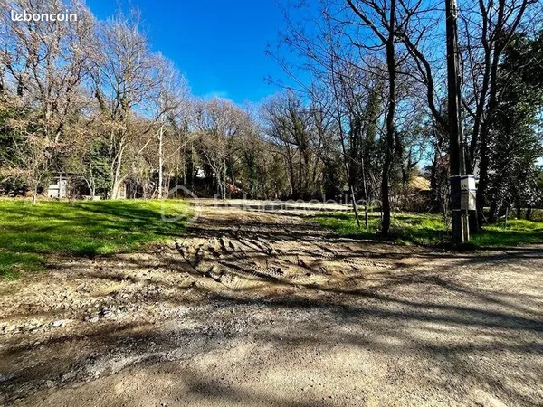 Terrain 1300 m² Salernes 