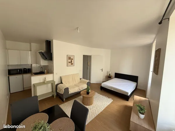✨ Studio meublé - Centre historique de Mantes-la-Jolie | Disponible immédiatement 