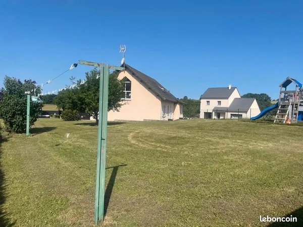 Maison a vendre avec grand jardin 
