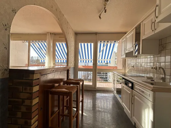 Appartement T3 balcon et garage 