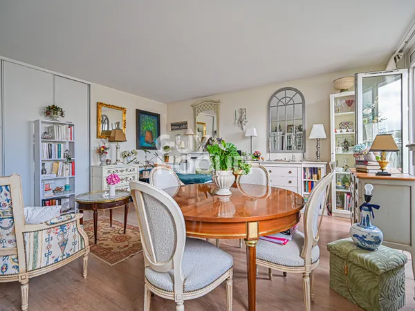 Bel appartement - Etage élevé - Balcon 