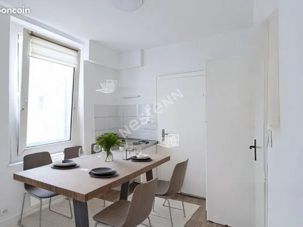 Studio 1 pièce 10 m² 