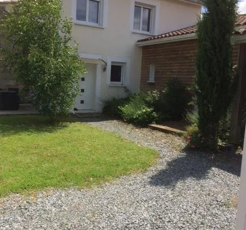 Maison 4 pièces - 75m2 - LALANDE DE POMEROL 