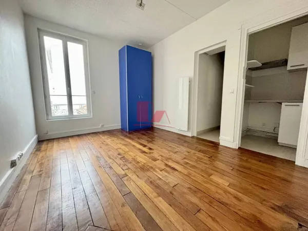Studio 1 pièce 18 m² 