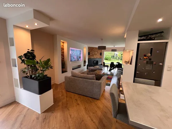Jolie maison individuelle en plain-pied avec prestations de qualité 