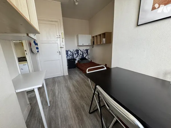 Appartement 1 pièce 13 m² 