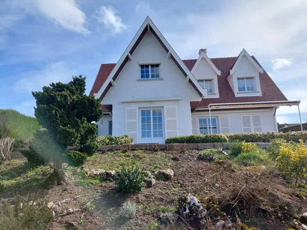 Maison 6 pièces 196 m² 