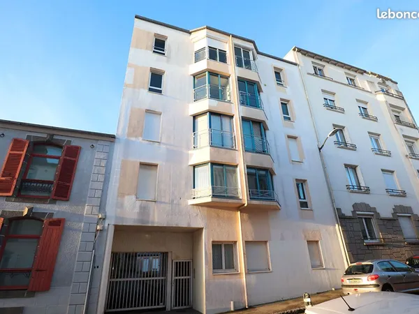 Studio 1 pièce 23 m² 