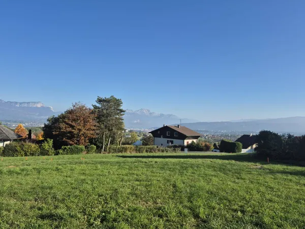 Terrain constructible 717 m² 