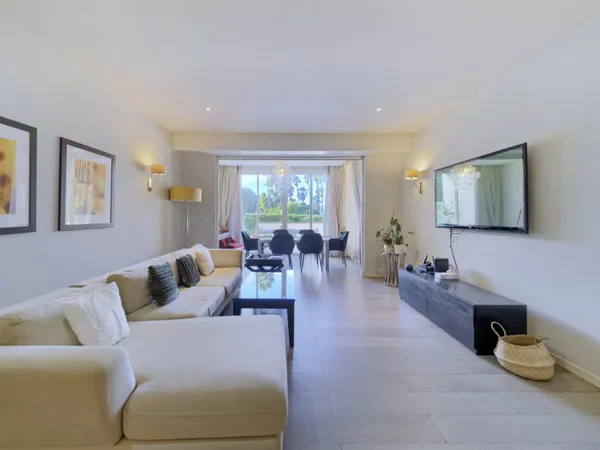 CANNES CROISETTE - 3 PIÈCES DE 94,03 M2 - TERRASSE DE 48 M2 
