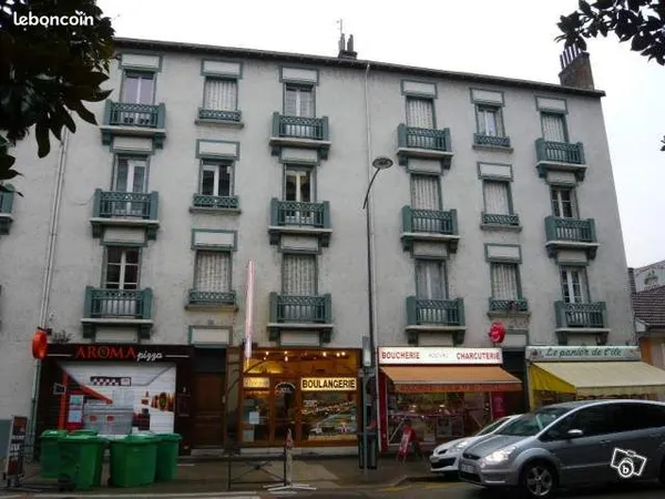 Studio meublé GRENOBLE ILE VERTE, prox TRAM B + commerces 