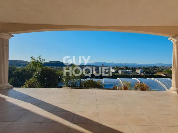 Villa 7 pièces 220 m² 