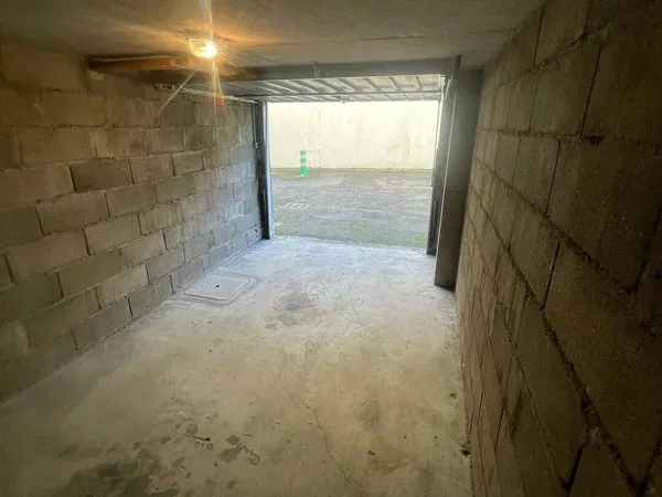 Parking 12 m² 