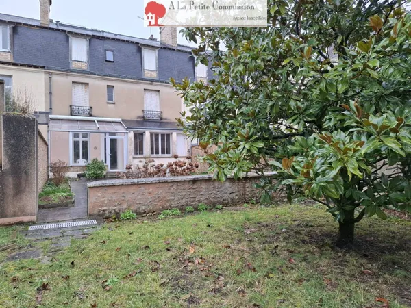 Maison 8 pièces 207 m² 