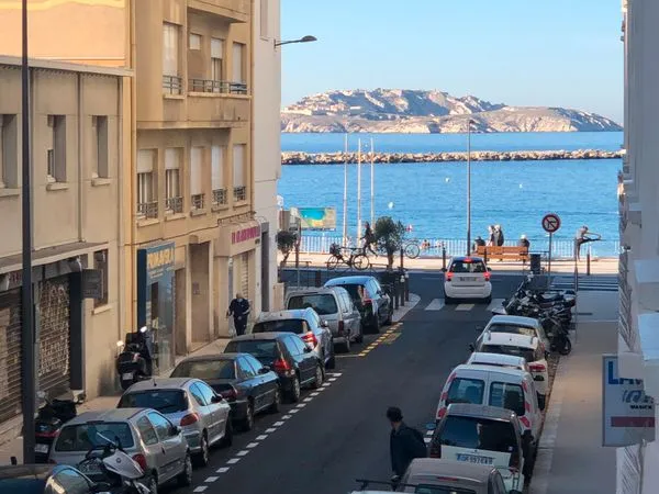 Appartement bord de mer - Proximité Corniche Kennedy 