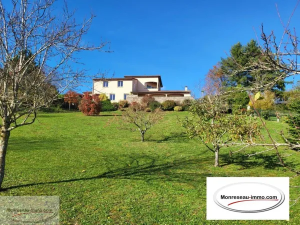 Propriété 7 pièces 250 m² 