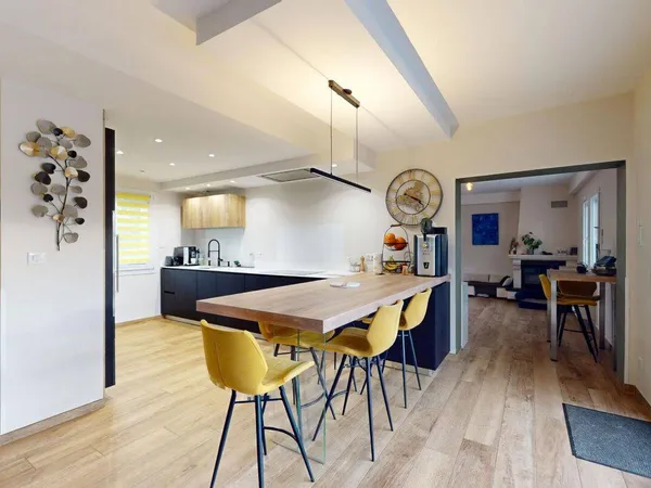 Maison 5 pièces 140 m² 