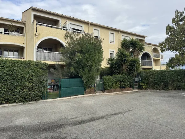 Propriété 2 pièces 112 m² 