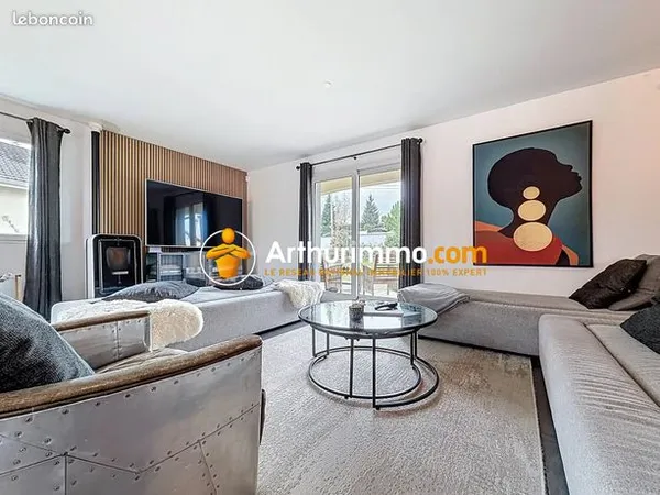 Maison 6 pièces 197 m² 